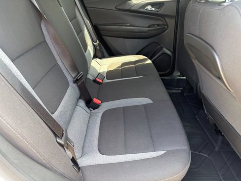 Used 2026 Chevrolet TrailBlazer LT w/ LT Cold Weather Package FWD image 32