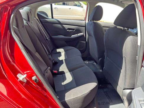 Used 2022 Nissan Sentra SV FWD image 33