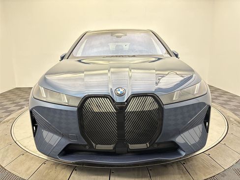 Used 2026 BMW iX xDrive60 w/ Dynamic Handling Package image 14