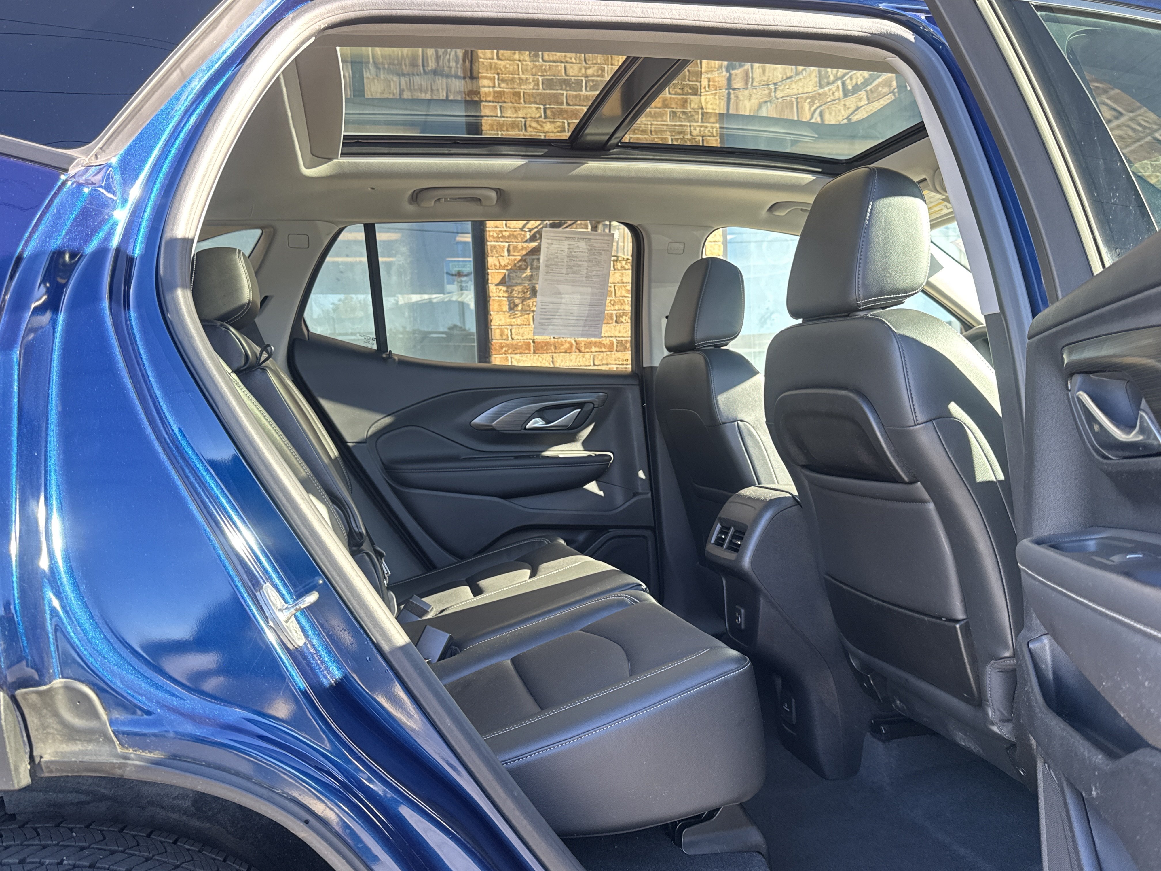 Used 2022 GMC Terrain SLT w/ Infotainment Package II AWD/4WD image 13