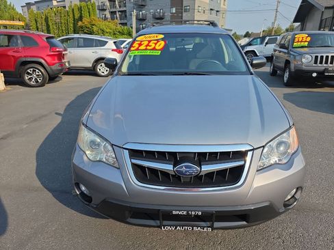 Used 2008 Subaru Outback 2.5i L.L. Bean AWD/4WD image 3