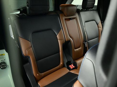 Used 2023 Ford Bronco Outer Banks image 28