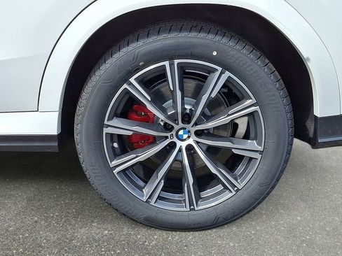 New 2027 BMW X6 xDrive40i w/ Executive Package AWD/4WD image 8