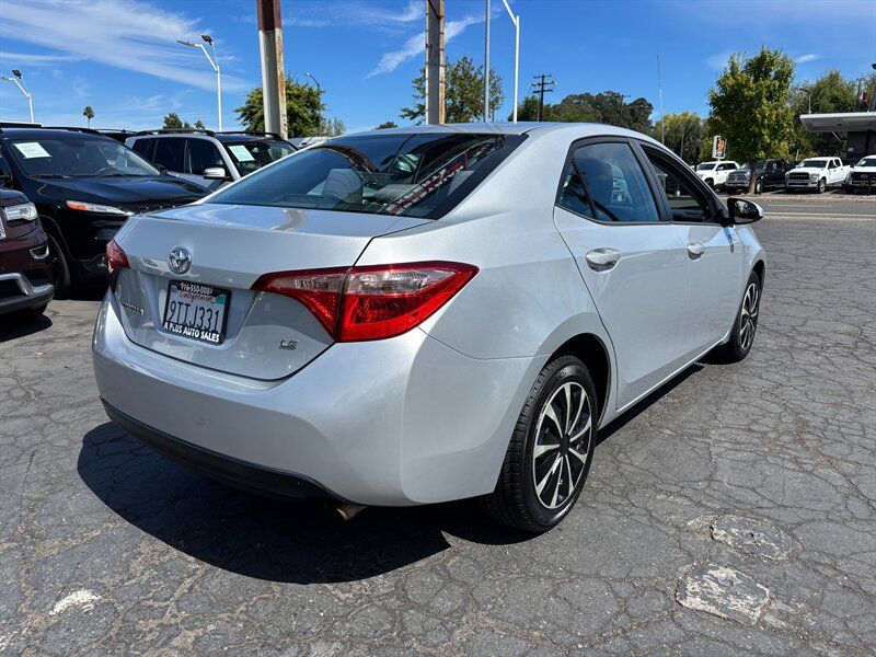 Used 2017 Toyota Corolla LE FWD image 3
