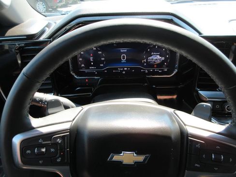 Certified 2024 Chevrolet Silverado 1500 LTZ AWD/4WD image 35