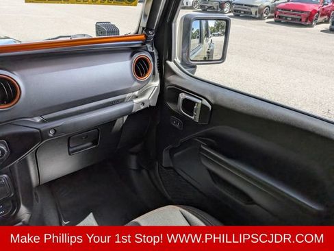 Used 2021 Jeep Gladiator Mojave AWD/4WD image 16