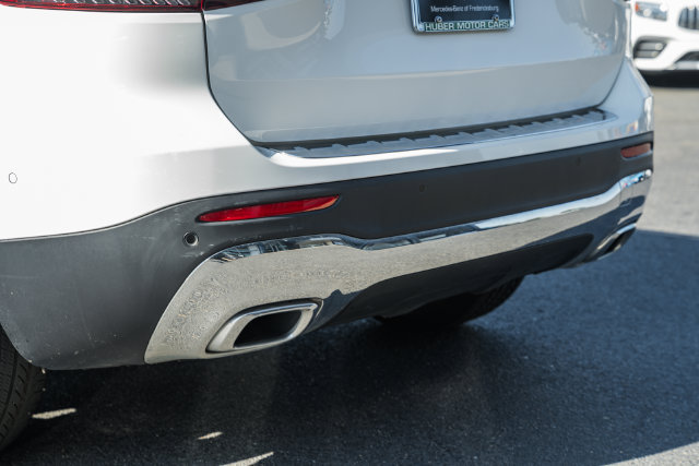 Certified 2023 Mercedes-Benz GLB 250 4MATIC w/ Premium Package image 9