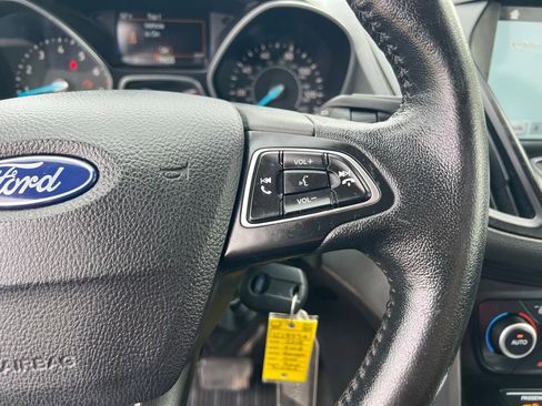 Used 2018 Ford Escape SEL w/ Ford Safe & Smart Package FWD image 36