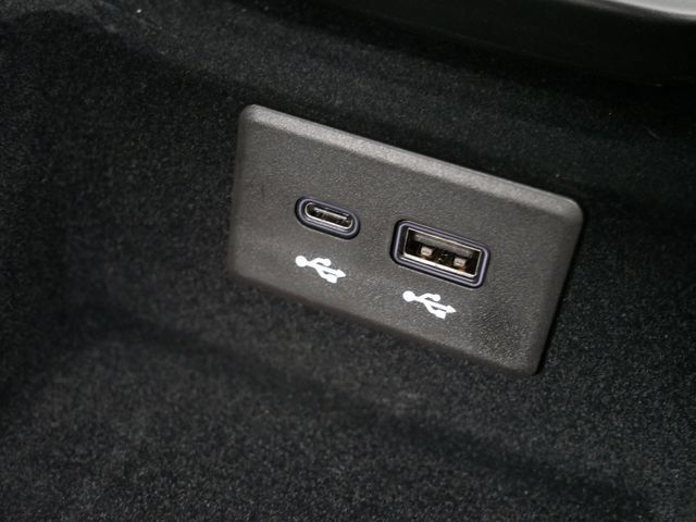 Used 2026 Chevrolet Corvette Stingray Convertible w/ Battery Protection Package RWD image 19