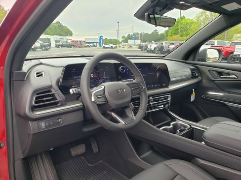 New 2026 Chevrolet Traverse LT FWD image 29