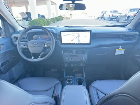 New 2025 Ford Maverick Lariat w/ Black Appearance Package image 13