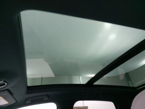 Certified 2023 Porsche Cayenne image 32