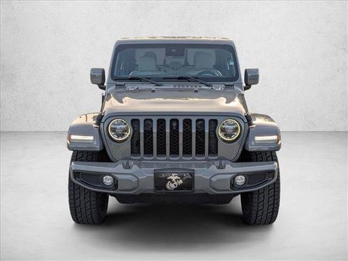 Used 2022 Jeep Gladiator Overland AWD/4WD image 2