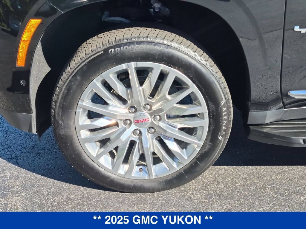 Used 2025 GMC Yukon Elevation AWD/4WD image 10