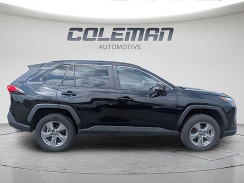 Used 2025 Toyota RAV4 XLE AWD/4WD image 21