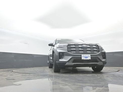 Certified 2025 Ford Explorer Active w/ Active Comfort Package AWD/4WD image 34