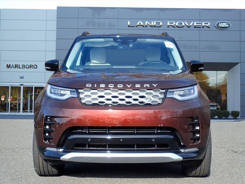 New 2026 Land Rover Discovery Limited Edition image 8