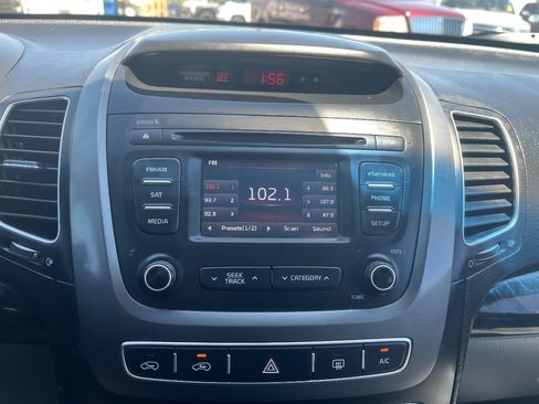 Used 2015 Kia Sorento LX FWD image 13