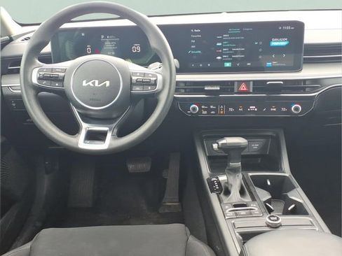 Used 2025 Kia K5 LXS image 6