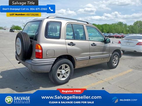 Used 2003 Chevrolet Tracker 4WD w/ Preferred Equipment Group image 4