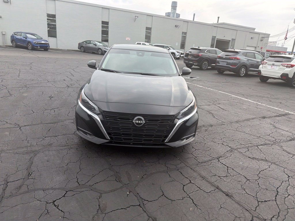 Used 2023 Nissan Altima 2.5 S FWD image 3