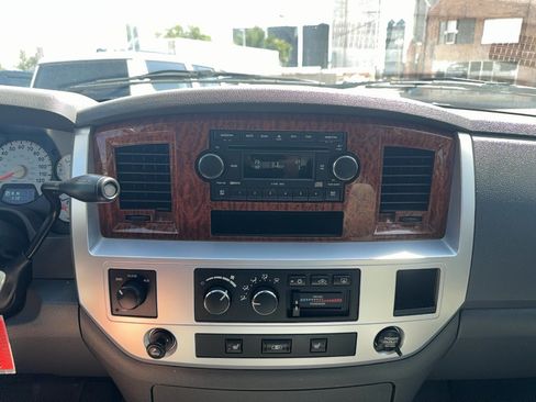 Used 2006 Dodge Ram 2500 Truck Laramie AWD/4WD image 15