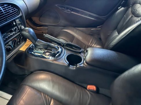 Used 2000 Plymouth Prowler image 16