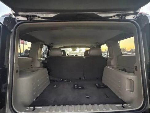 Used 2003 HUMMER H2 w/ Preferred Equipment Group image 11