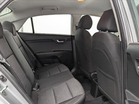 Used 2022 Kia Rio LX image 18