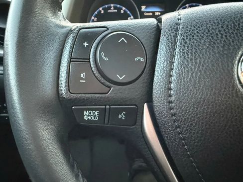 Used 2017 Toyota RAV4 XLE image 25