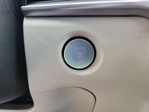 New 2026 Kia Sorento S FWD image 13