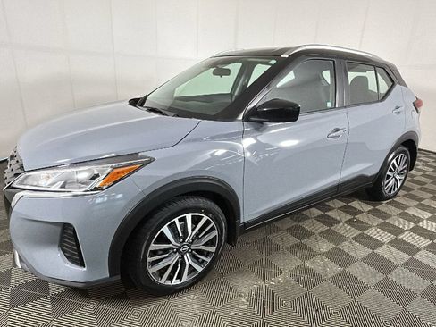 Used 2023 Nissan Kicks SV FWD image 8