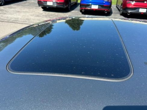 New 2025 Hyundai Elantra Limited image 6