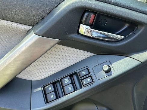 Used 2015 Subaru Forester 2.5i Limited image 43