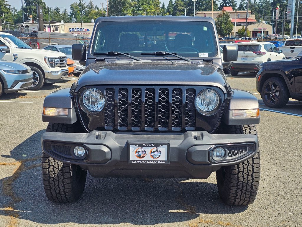 Used 2022 Jeep Gladiator Sport AWD/4WD image 3