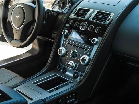 Used 2011 Aston Martin DB9 Coupe RWD image 22