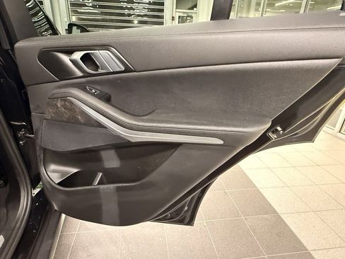 Used 2022 BMW X5 xDrive40i w/ Climate Comfort Package image 46