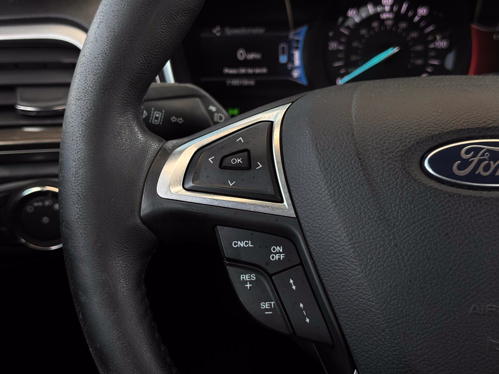 Used 2018 Ford Fusion SE w/ Equipment Group 602A FWD image 28