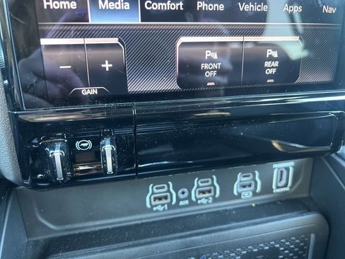 Used 2026 RAM 1500 Laramie w/ Night Edition image 22