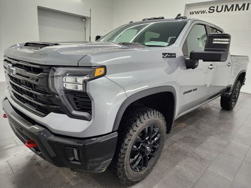 Used 2025 Chevrolet Silverado 2500 LT w/ Trail Boss Package image 7