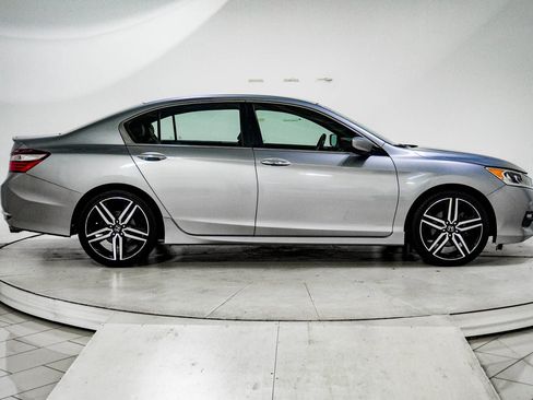 Used 2016 Honda Accord Sport image 12