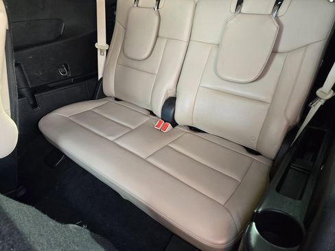 Used 2020 Ford Explorer Limited image 30