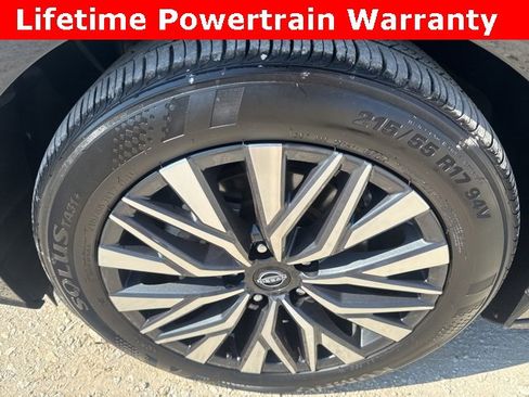 Used 2024 Nissan Altima 2.5 SV image 24