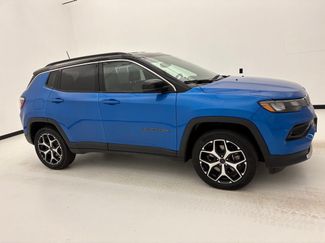 Used 2025 Jeep Compass Limited AWD/4WD video 1
