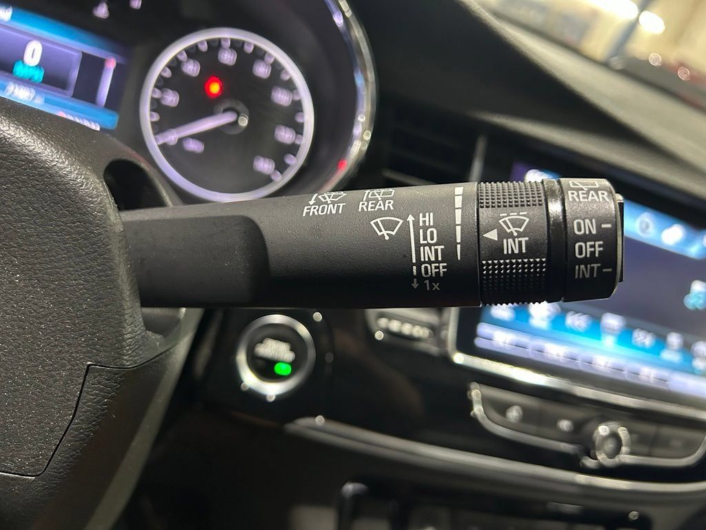 Used 2020 Buick Encore Essence AWD/4WD image 21
