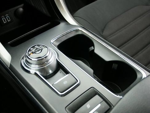 Used 2020 Ford Fusion SE image 22