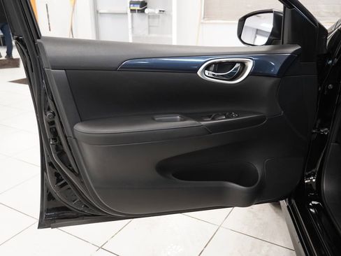 Used 2019 Nissan Sentra SR image 5