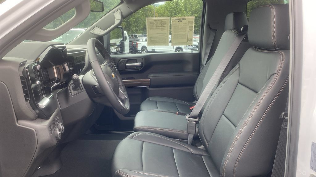 Used 2026 Chevrolet Silverado 2500 LT AWD/4WD image 14