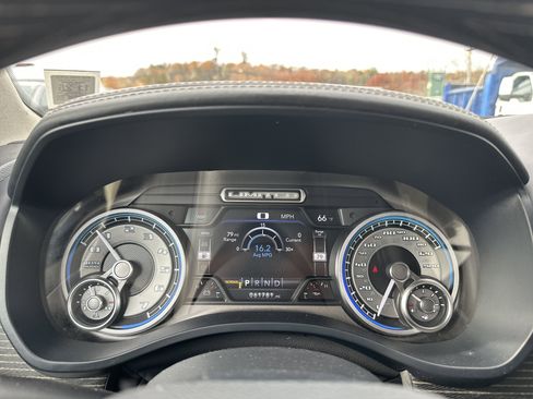 Used 2022 RAM 1500 Limited image 17