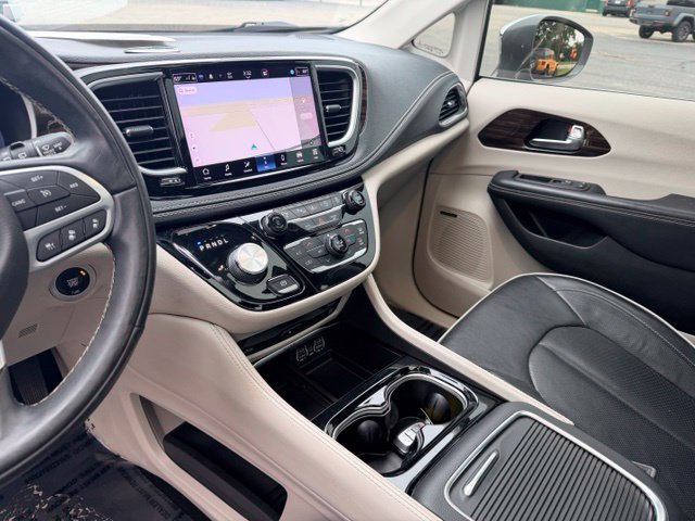 Used 2022 Chrysler Pacifica Limited w/ Uconnect Theater Family Group AWD/4WD image 26